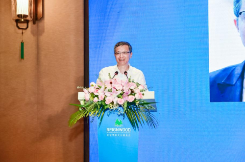 陈静瑜教授发表演讲