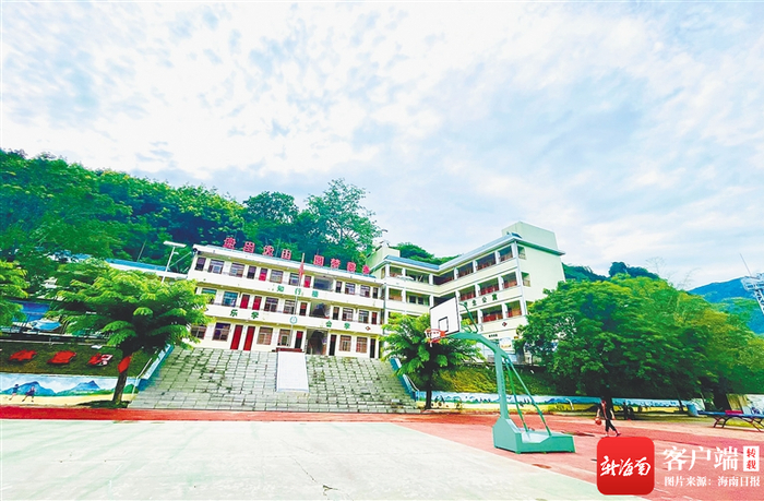 　　王下乡中心学校。海南日报记者 刘婧姝 摄