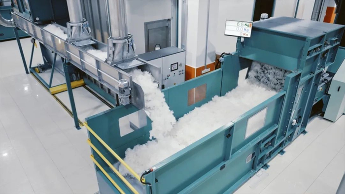 康赛妮智能化生产车间。