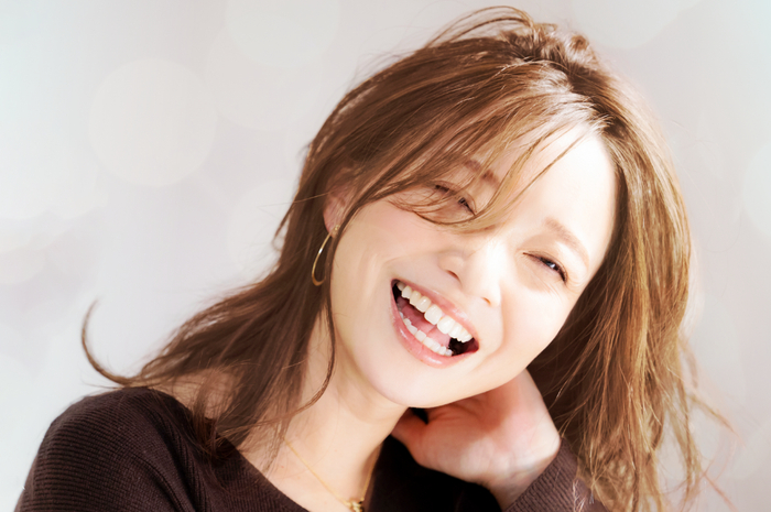 自打入夏以来，小编身边有许多好友，不止换上了漂亮的穿搭、做起了美甲、画好了动人的妆容。