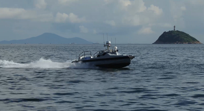 图 | 高速航行的警戒巡逻无人船