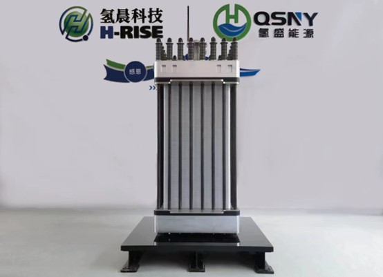 图为氢盛能源自主研发的兆瓦级PEM电解槽