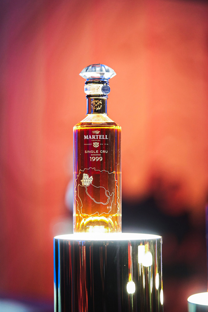 马爹利推出单一产区系列干邑,开启一场全新干邑风土探索之旅|酿酒师