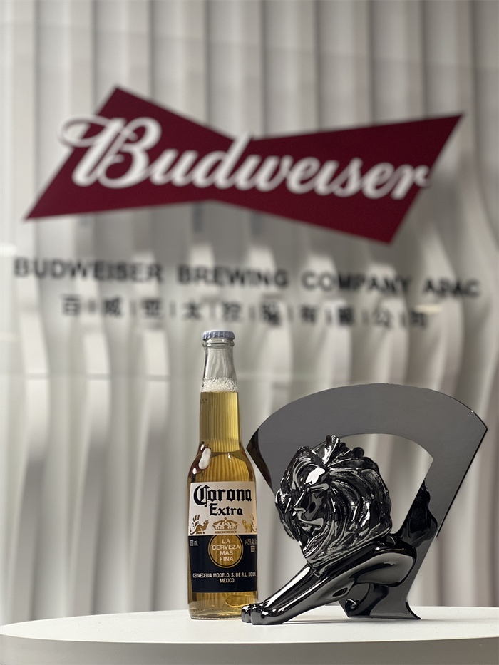 科罗娜"corona extra lime(科罗娜特选青柠)"案例荣获第70届戛纳国际