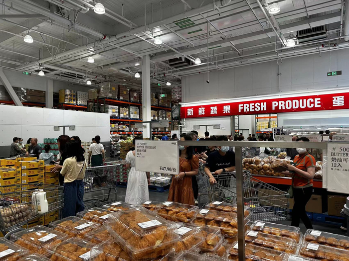 浦东店是开市客在上海的第二家店，中国大陆第三家店。朱凌君摄