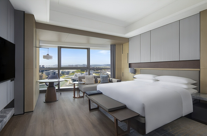 珠海华发万豪酒店行政尊贵大床房