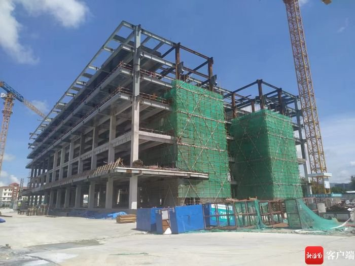 　　三亚市文化中心项目火热建设中。项目方供图