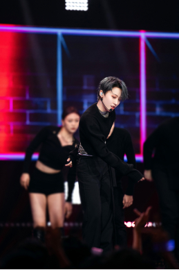 （图源：刘雨昕工作室官方微博@刘雨昕工作室）