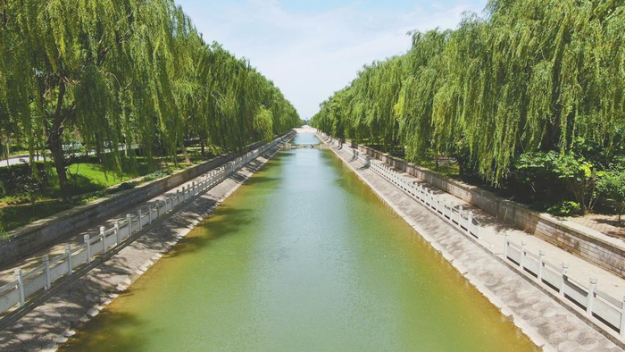 图为任泽区饮马河景色。宋杰摄