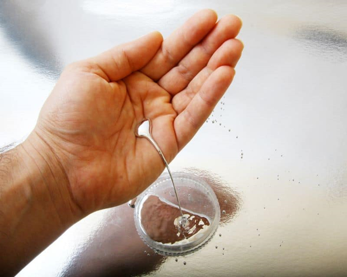 液态汞。图源：盖蒂图片社