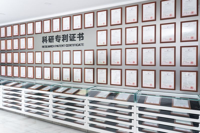 上美股份专利成果展示。（图片由企业提供）