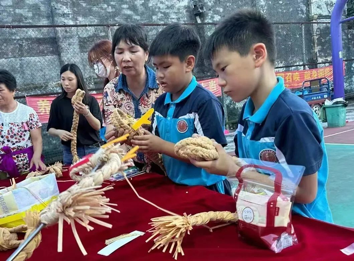 （备注：“美丽乡村”艺术课堂板块活动由主办方提前组织群众参与；本次活动最终解释权归主办方所有。）