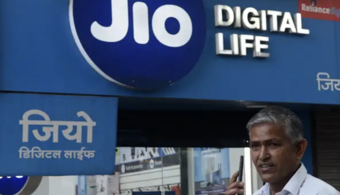 凭借着大胆的营销策略，Jio得以迅速占领印度市场。（图源：社交媒体）