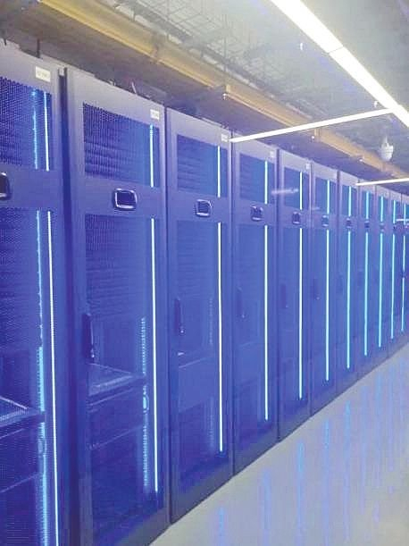 英博数科托管的DGX服务器受访者供图