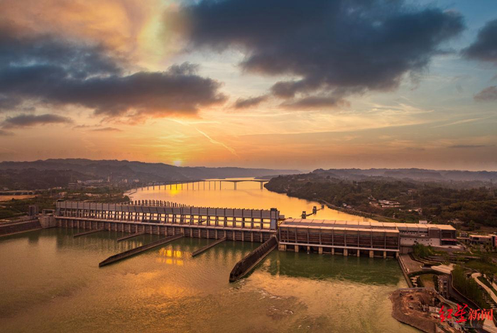 ▲岷江港航电综合开发项目