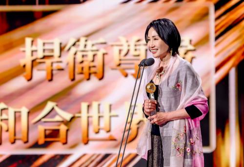 朱小久获颁“2022-2023影响世界华人大奖”