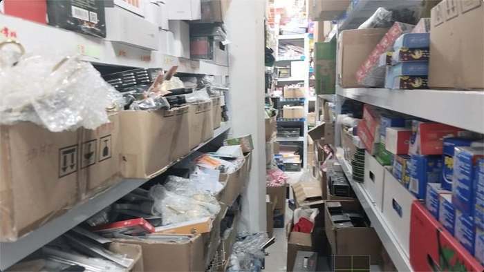 邹幼华开在社区里的小店