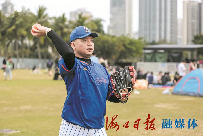 　　海口迷笛音乐节上的棒球爱好者。迷笛音乐节主办方供图