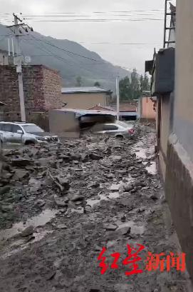 ▲泥石流现场。视频截图
