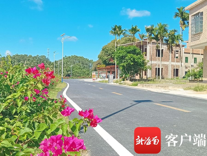 　　村主干道修缮一新，环境优美。记者 苏桂除 摄