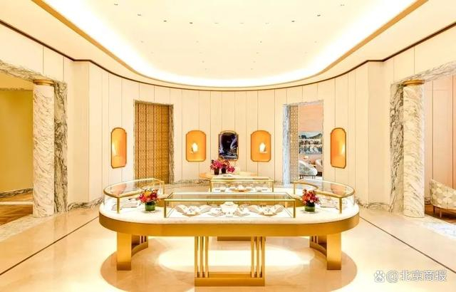 图片来源：新浪微博@BVLGARI宝格丽 截图