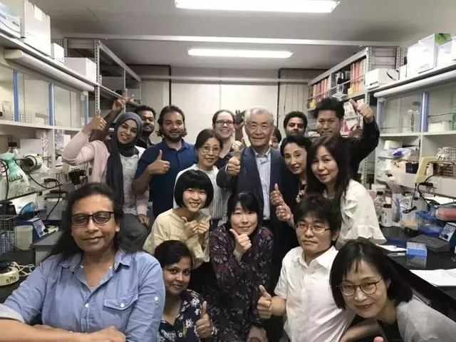 本庶佑实验室