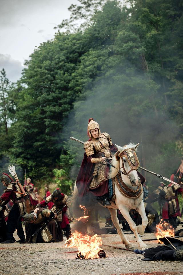 热播剧《长风渡》中，张睿饰演了心怀天下的周烨。  受访者供图