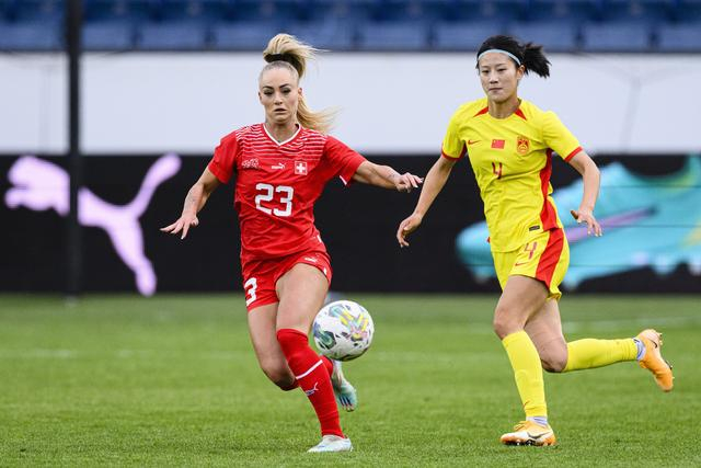 汪琳琳逐渐成长为新后防核心。  资料图/视觉中国