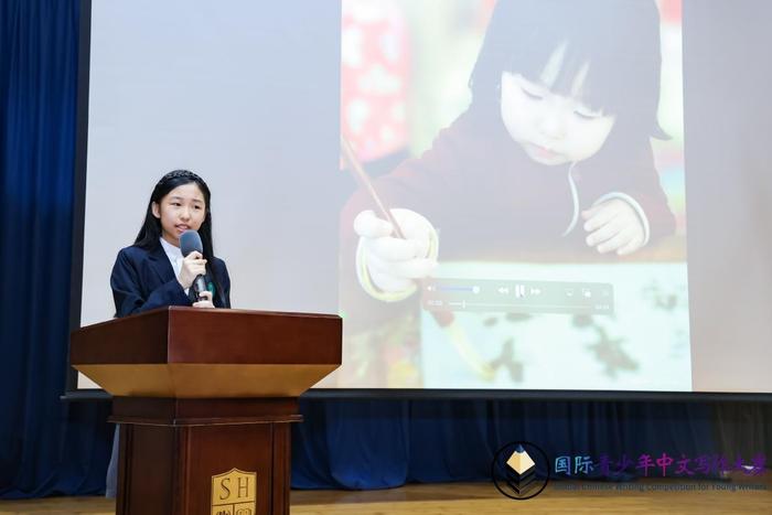 上海浦东新区民办万科双语学校黎祖龙同学获得了中国内地母语小学组季军，代表中国内地小学组获奖者分享写作的意义。