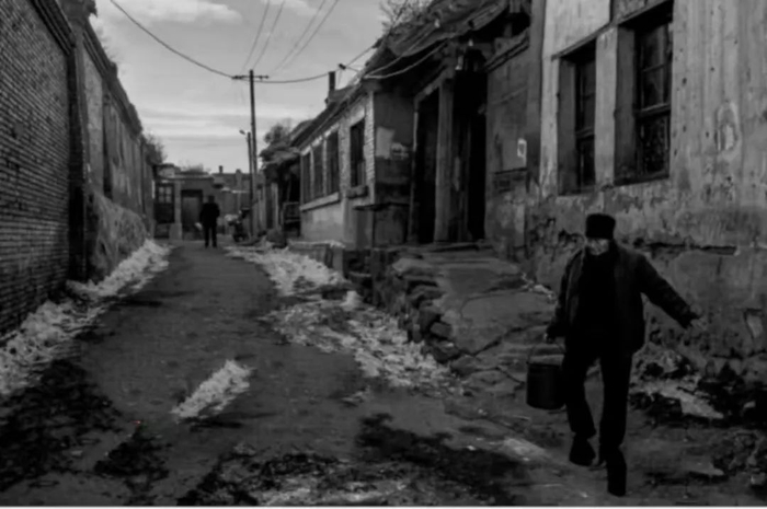  ▲ 鹌鹑巷东巷口1号、2号、8号院，拍摄于2013年。