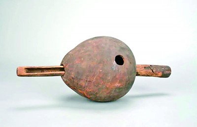 瓠种又名窍瓠，是一种比较原始的播种农具。