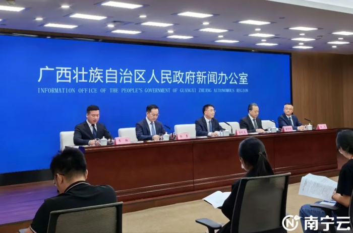 新闻发布会现场。记者 唐秋艳 摄