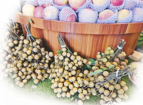 本地龙眼也深受欢迎。