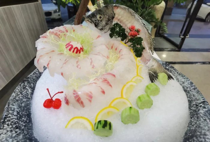 黑鲷脍。林日清 摄