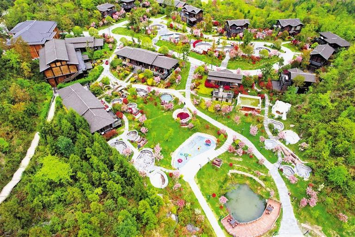     ▲百里杜鹃精品温泉酒店。    （百里杜鹃旅游局供图）