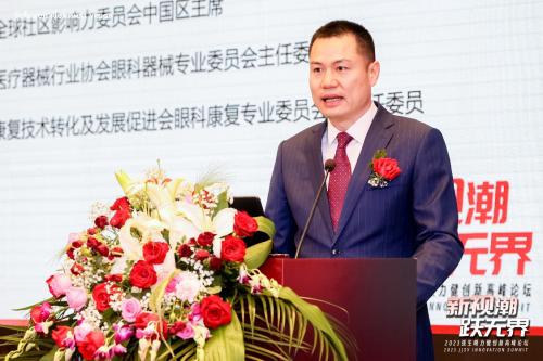 强生全视中国内地及香港地区副总裁王利平