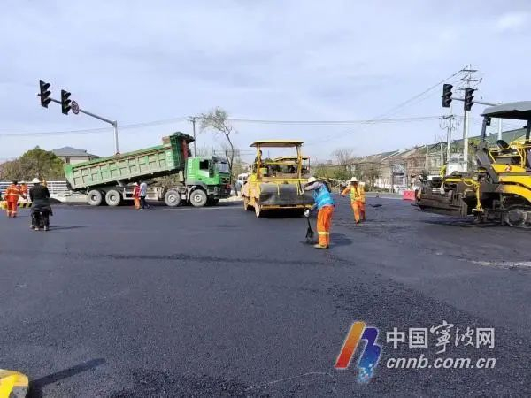 浒运公路施工场景。资料图