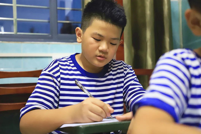 萌翻啦看军营小海娃的快乐一夏