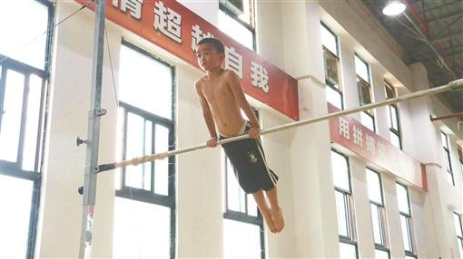 7月25日，蒋鸿晖在湘潭市体育运动学校训练。华声在线全媒体记者 蒋睿 摄