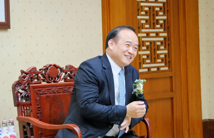 中国东星集团有限公司董事局主席兰世立。图片来源：二厂汽水