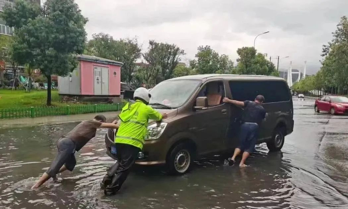 图源：福州交警微发布