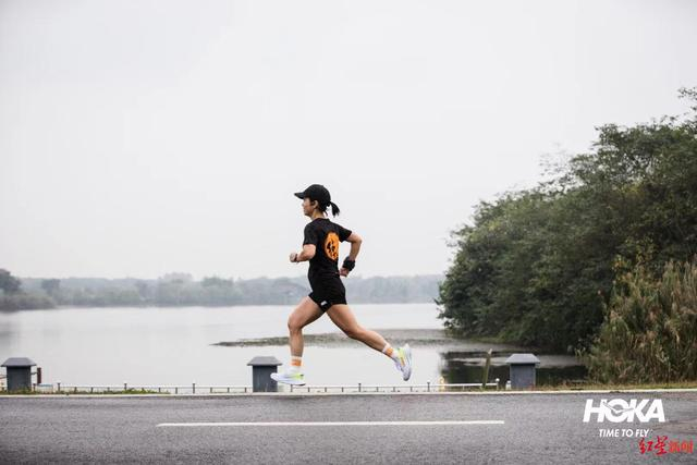 ▲在环城生态区跑步的周静