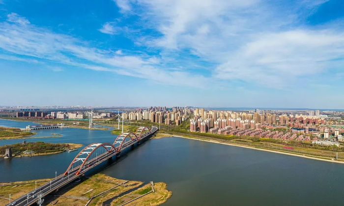 在中新天津生态城中，吉宝延续了新方领军企业的这一角色