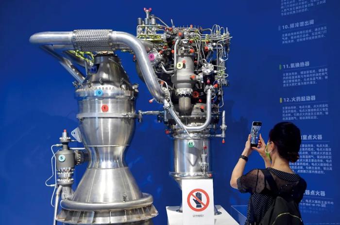  6月14日，北京蓝箭航天空间科技股份有限公司展厅里的火箭发动机。图/视觉中国
