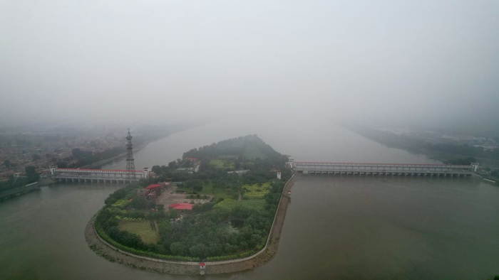 独流减河进洪闸的南（右）、北两闸。新华社记者 刘诗平 摄
