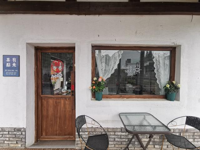 “有米茶点”的店主郁洁琼，回到家门口就业。（思尔腾 供图）