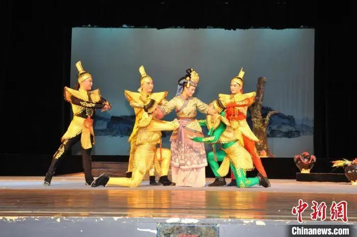 图为粤剧《西江龙母》剧照。梧州粤剧团供图