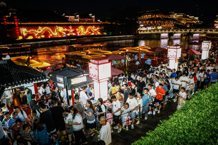  南京日报/紫金山新闻记者 董家训 摄