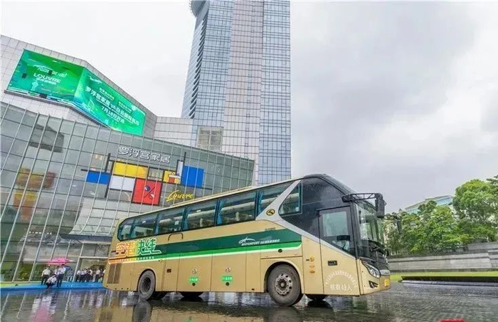 乐从罗浮宫城市候机楼班车。周焯杰/摄