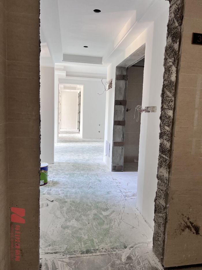 中山海伦堡青云台尚未交付的楼栋正在装修&nbsp; 图片来源：每经记者 黄婉银 摄